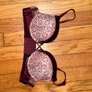 Victoria’s Secret bombshell bra